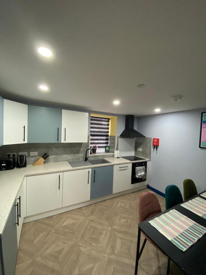 Aaron Wise - 51 Fitzhamon Apartments Cardiff Zewnętrze zdjęcie