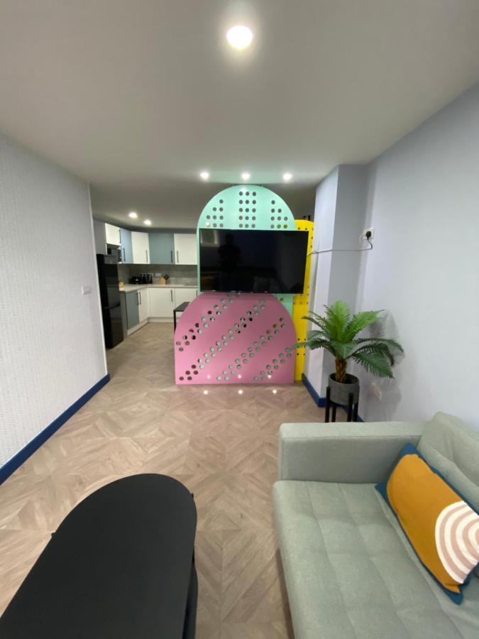 Aaron Wise - 51 Fitzhamon Apartments Cardiff Zewnętrze zdjęcie