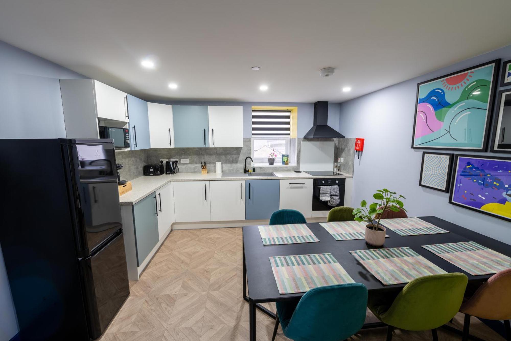 Aaron Wise - 51 Fitzhamon Apartments Cardiff Zewnętrze zdjęcie